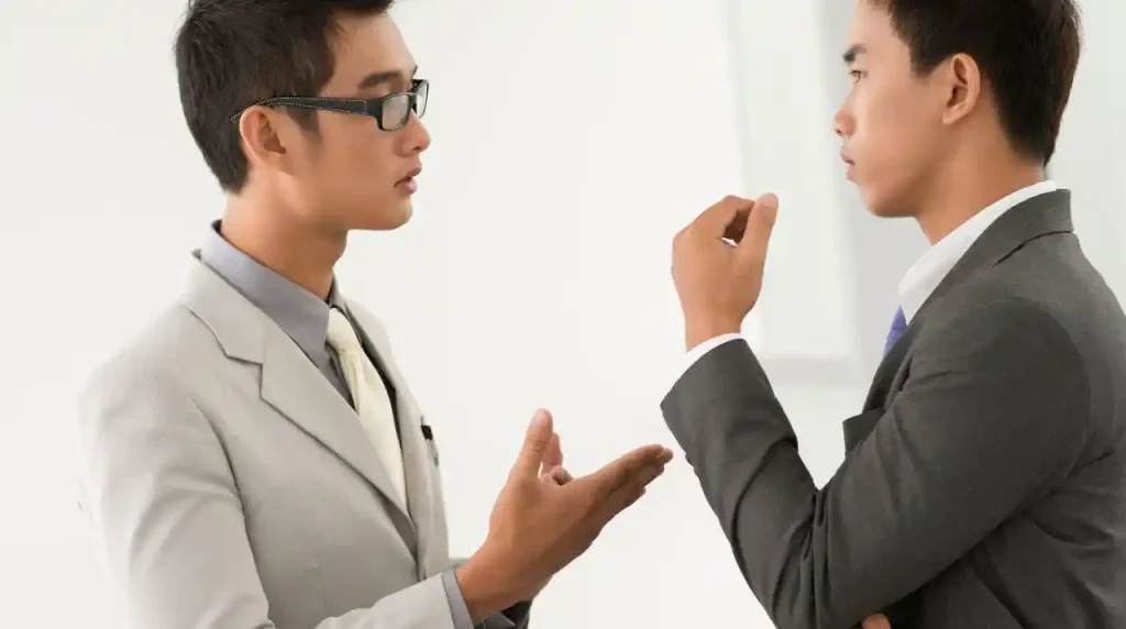 引き継ぎミスを犯したサラリーマンの画像